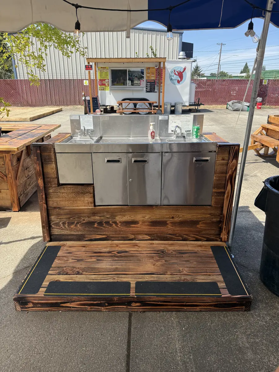 Cleaning station